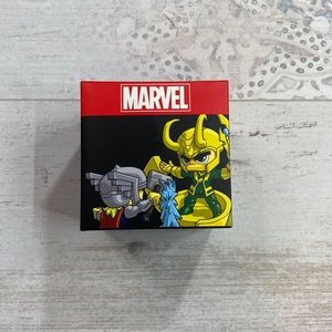Marvel Thor vs Loki Collectors Series Figure